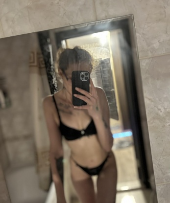 Виктория, 24 года